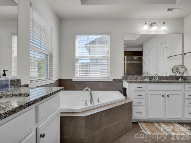 11587 Macallano Drive, Charlotte, NC 28215