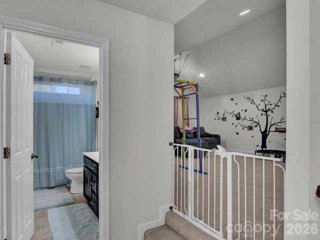 11587 Macallano Drive, Charlotte, NC 28215