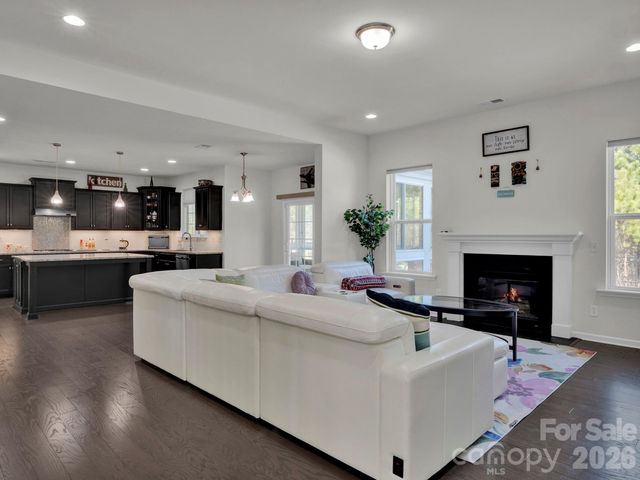 11587 Macallano Drive, Charlotte, NC 28215