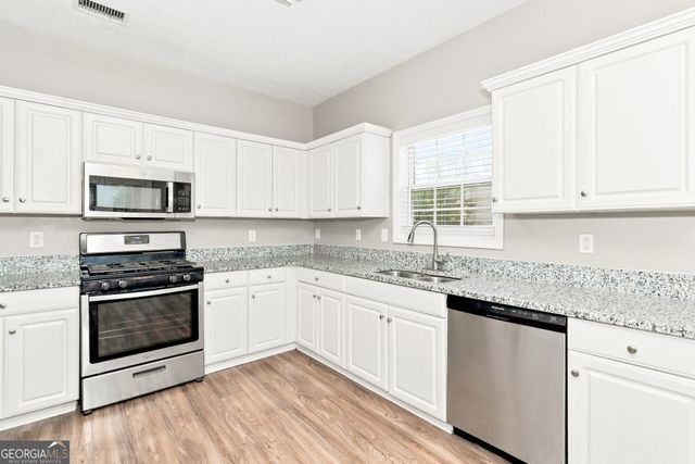 2825 Everwood Pte, Marietta, GA 30008