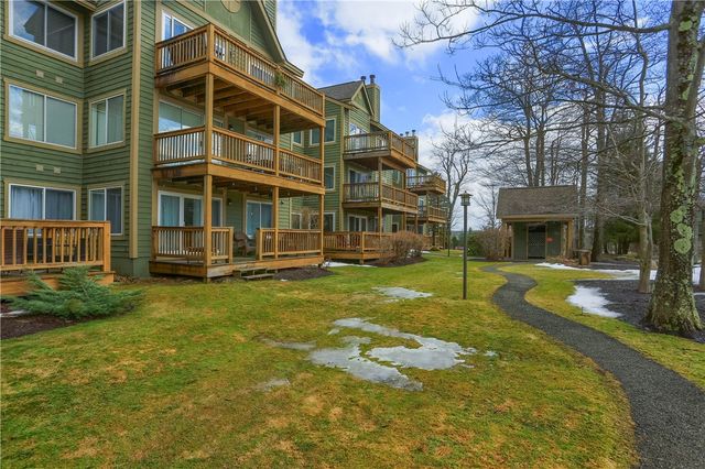 5306 Summit Dr, Hidden Valley, PA 15502