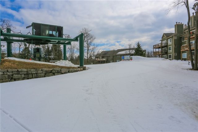 5306 Summit Dr, Hidden Valley, PA 15502