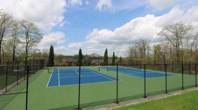 5306 Summit Dr, Hidden Valley, PA 15502