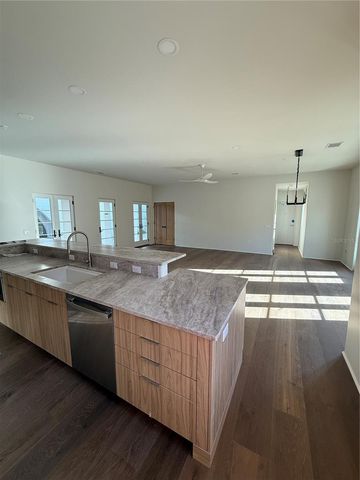 301 W COMSTOCK AVENUE, Winter Park, FL 32789