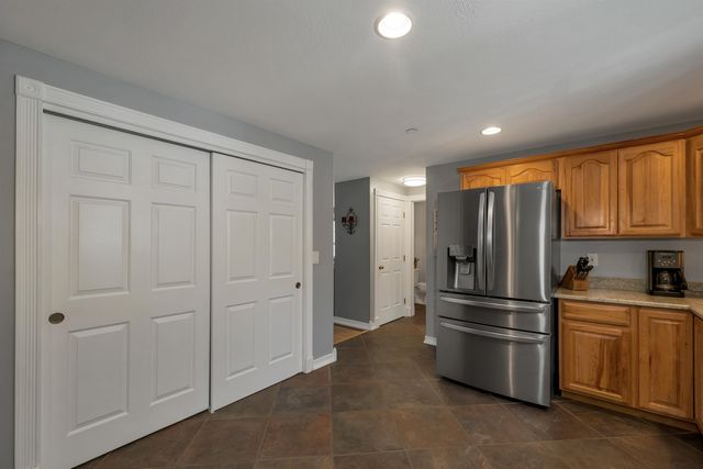 71 Auburn Road, Hooksett, NH 03106