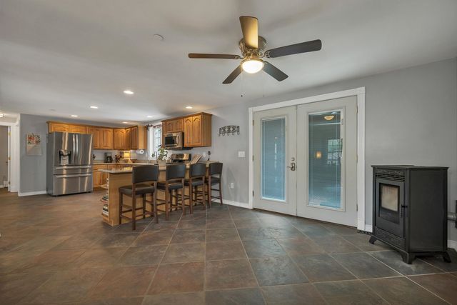 71 Auburn Road, Hooksett, NH 03106