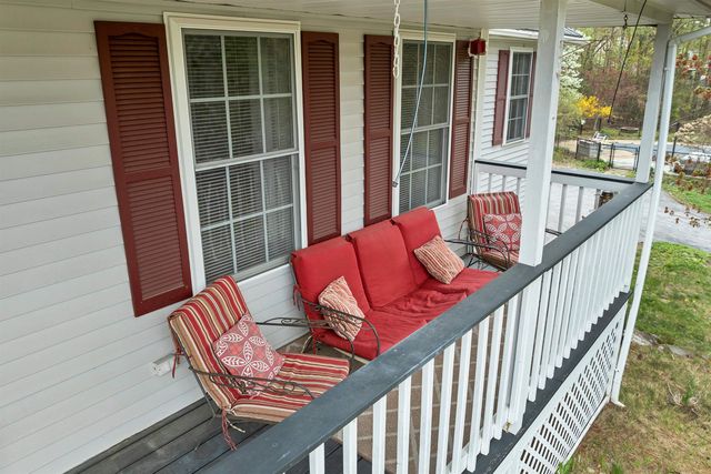 71 Auburn Road, Hooksett, NH 03106