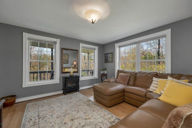 71 Auburn Road, Hooksett, NH 03106