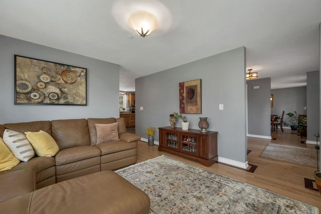 71 Auburn Road, Hooksett, NH 03106