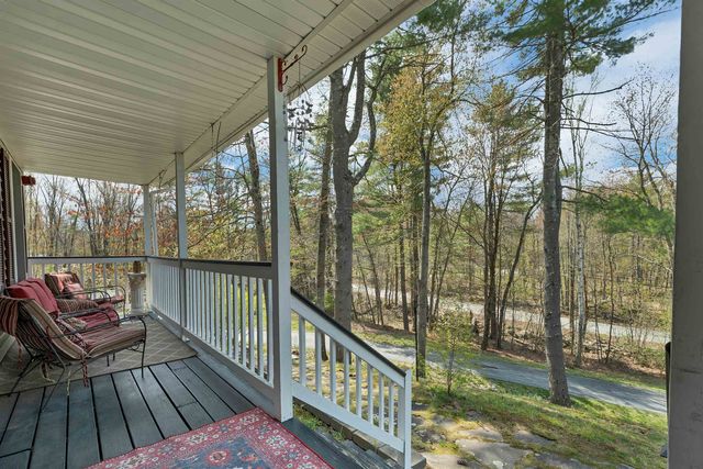 71 Auburn Road, Hooksett, NH 03106