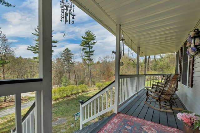 71 Auburn Road, Hooksett, NH 03106