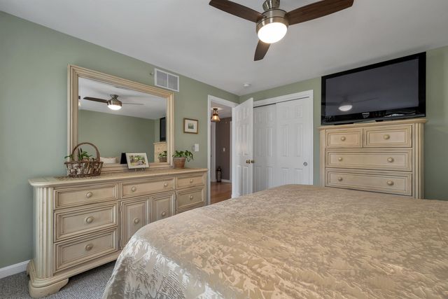 71 Auburn Road, Hooksett, NH 03106