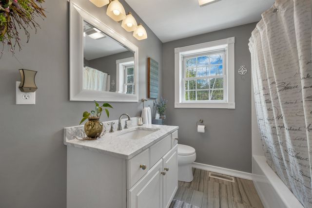 71 Auburn Road, Hooksett, NH 03106