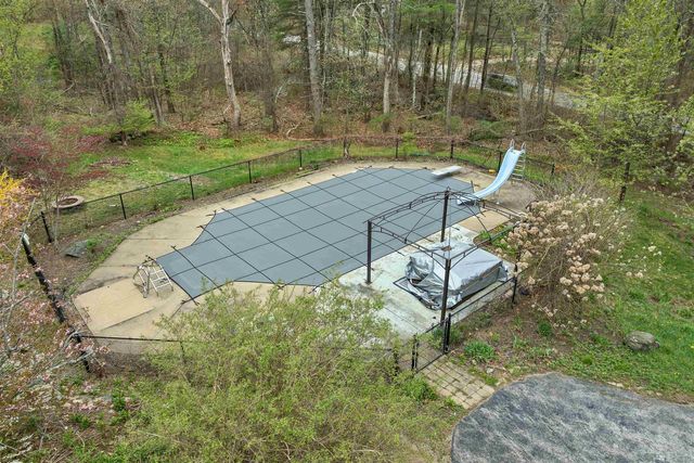 71 Auburn Road, Hooksett, NH 03106