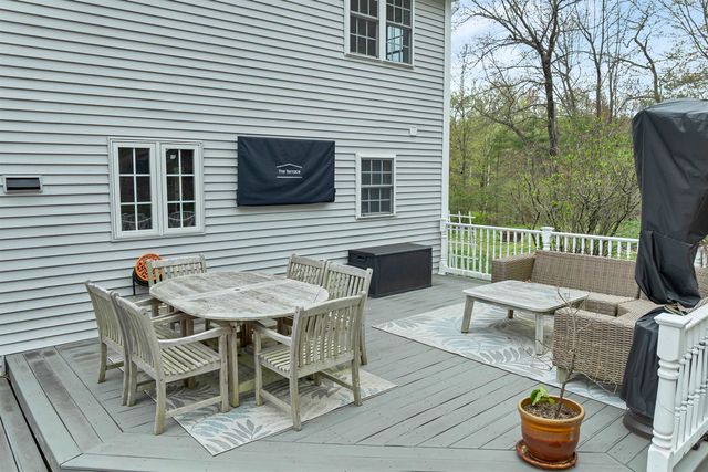 71 Auburn Road, Hooksett, NH 03106