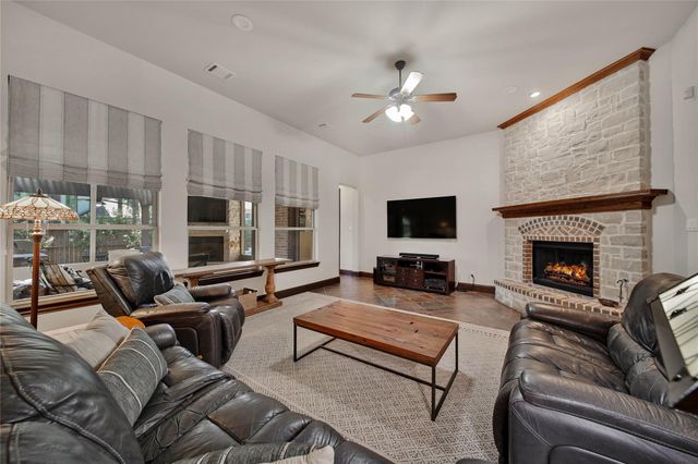 103 Playmoor Place, Montgomery, TX 77316