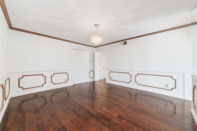 5050 Ambassador Way 309, Houston, TX 77056