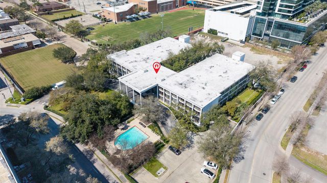 5050 Ambassador Way 309, Houston, TX 77056