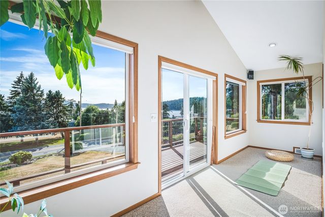 15781 Snee Oosh Road, La Conner, WA 98257