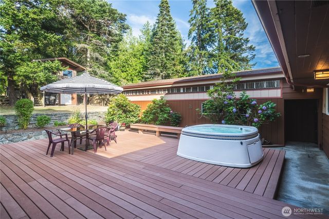 15781 Snee Oosh Road, La Conner, WA 98257