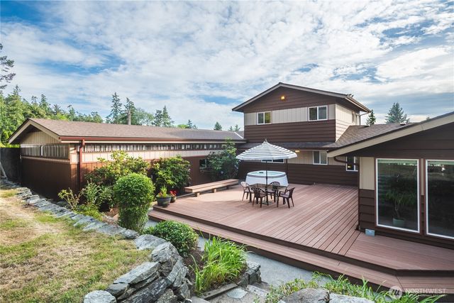 15781 Snee Oosh Road, La Conner, WA 98257