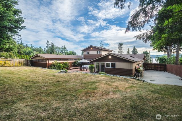 15781 Snee Oosh Road, La Conner, WA 98257