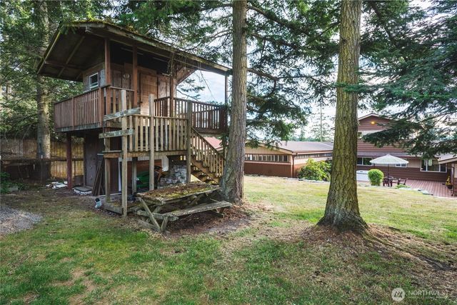 15781 Snee Oosh Road, La Conner, WA 98257