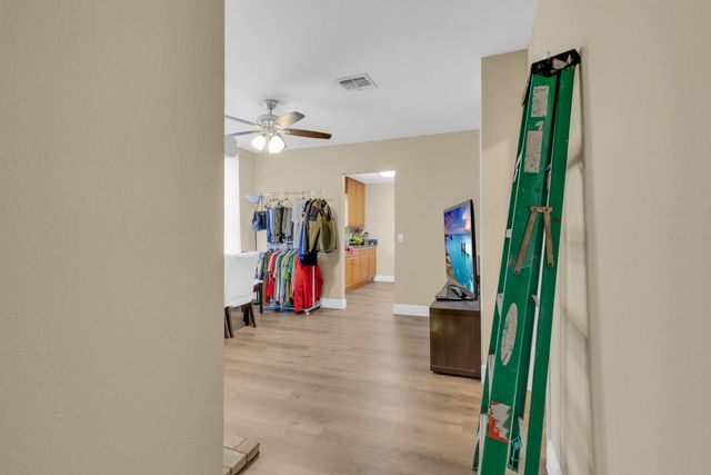 21 N BEAUMONT AVENUE, Kissimmee, FL 34741