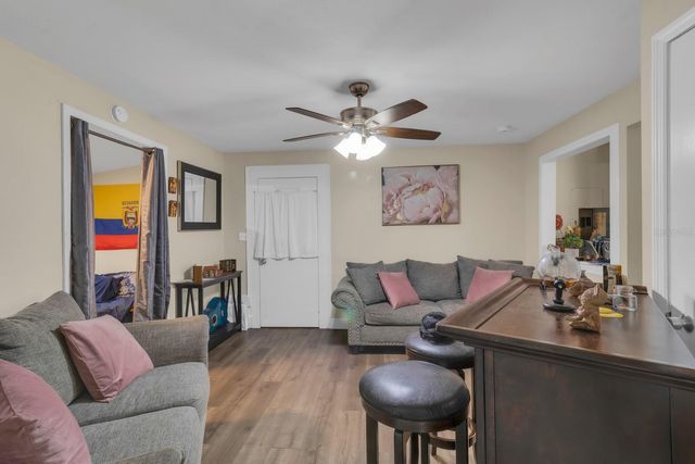 21 N BEAUMONT AVENUE, Kissimmee, FL 34741