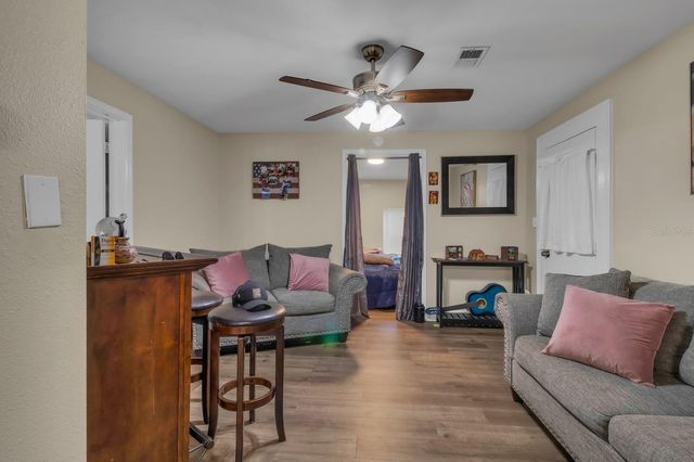 21 N BEAUMONT AVENUE, Kissimmee, FL 34741