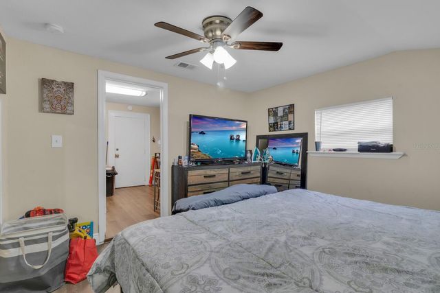 21 N BEAUMONT AVENUE, Kissimmee, FL 34741