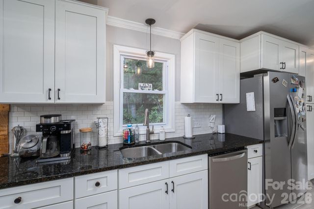 206 Cedar Street, Belmont, NC 28012