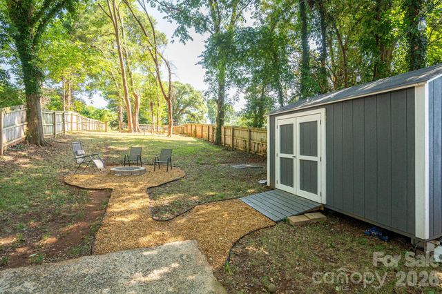 206 Cedar Street, Belmont, NC 28012