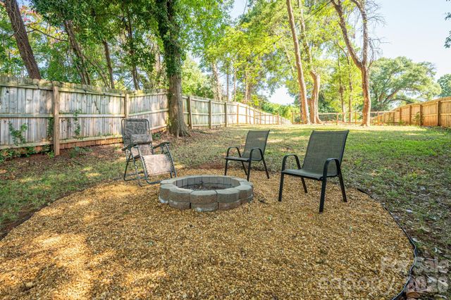 206 Cedar Street, Belmont, NC 28012