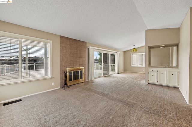 1147 Willow Lake Rd, Discovery Bay, CA 94505