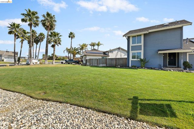 1147 Willow Lake Rd, Discovery Bay, CA 94505