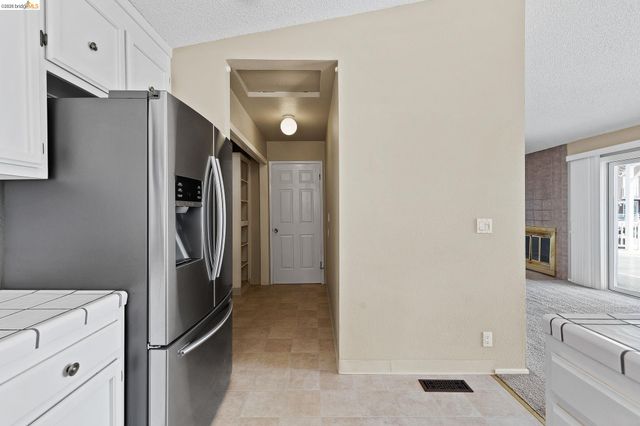 1147 Willow Lake Rd, Discovery Bay, CA 94505