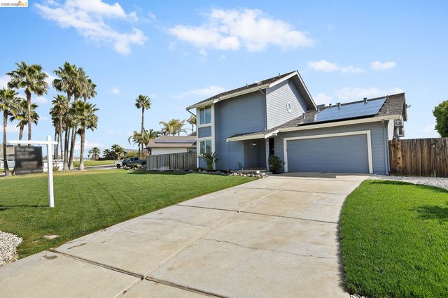 1147 Willow Lake Rd, Discovery Bay, CA 94505