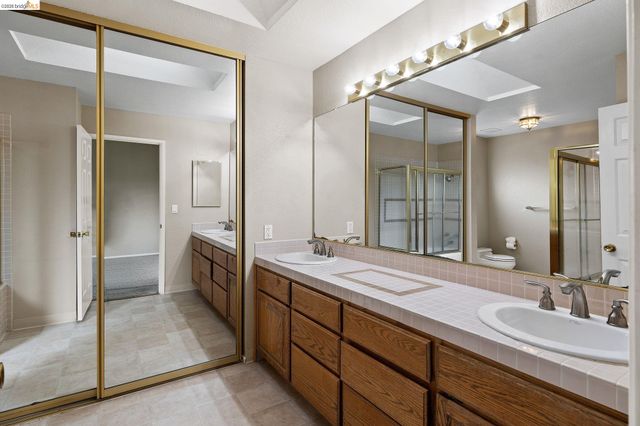 1147 Willow Lake Rd, Discovery Bay, CA 94505