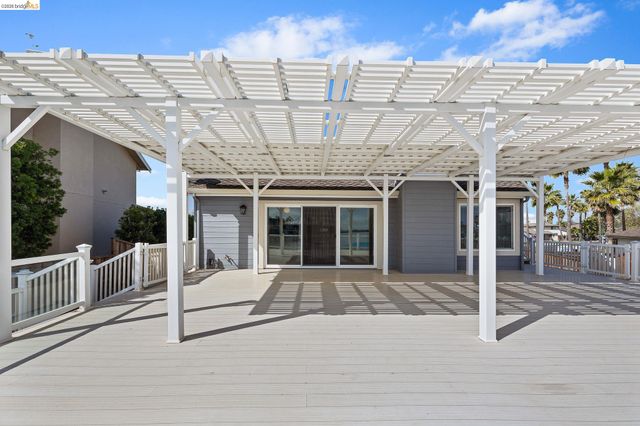 1147 Willow Lake Rd, Discovery Bay, CA 94505