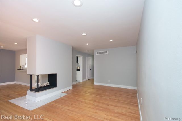 31720 N Marklawn Street, Farmington Hills, MI 48334