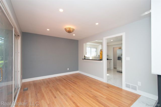 31720 N Marklawn Street, Farmington Hills, MI 48334