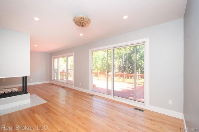 31720 N Marklawn Street, Farmington Hills, MI 48334