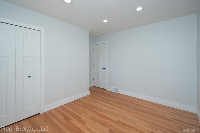 31720 N Marklawn Street, Farmington Hills, MI 48334