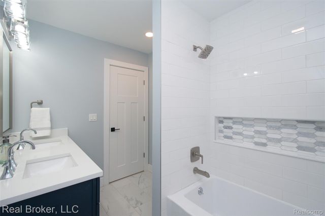31720 N Marklawn Street, Farmington Hills, MI 48334