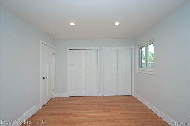 31720 N Marklawn Street, Farmington Hills, MI 48334