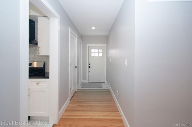 31720 N Marklawn Street, Farmington Hills, MI 48334