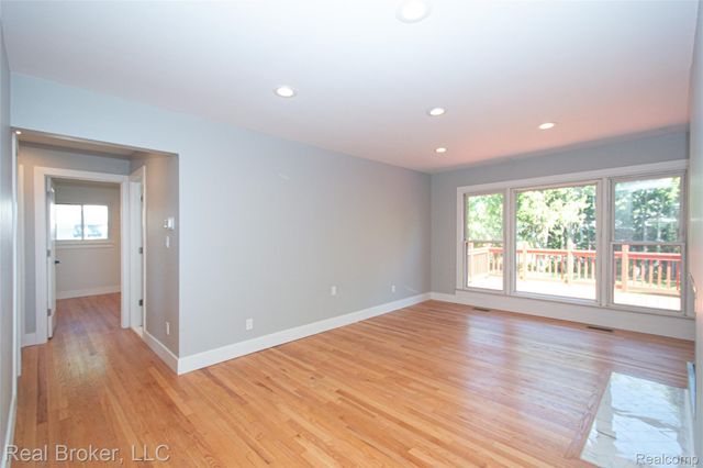 31720 N Marklawn Street, Farmington Hills, MI 48334