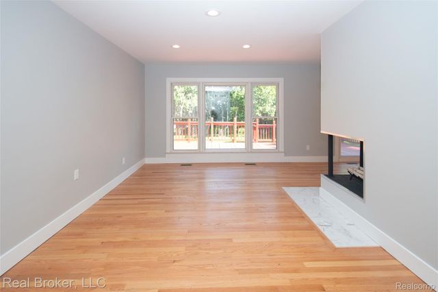 31720 N Marklawn Street, Farmington Hills, MI 48334