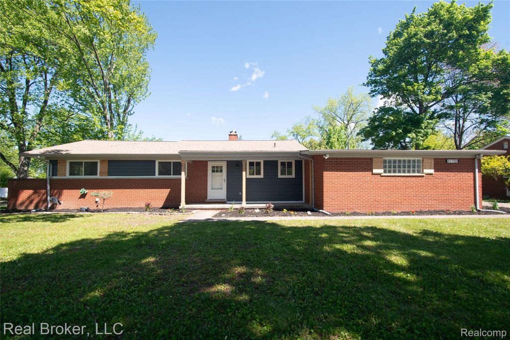 31720 N Marklawn Street, Farmington Hills, MI 48334